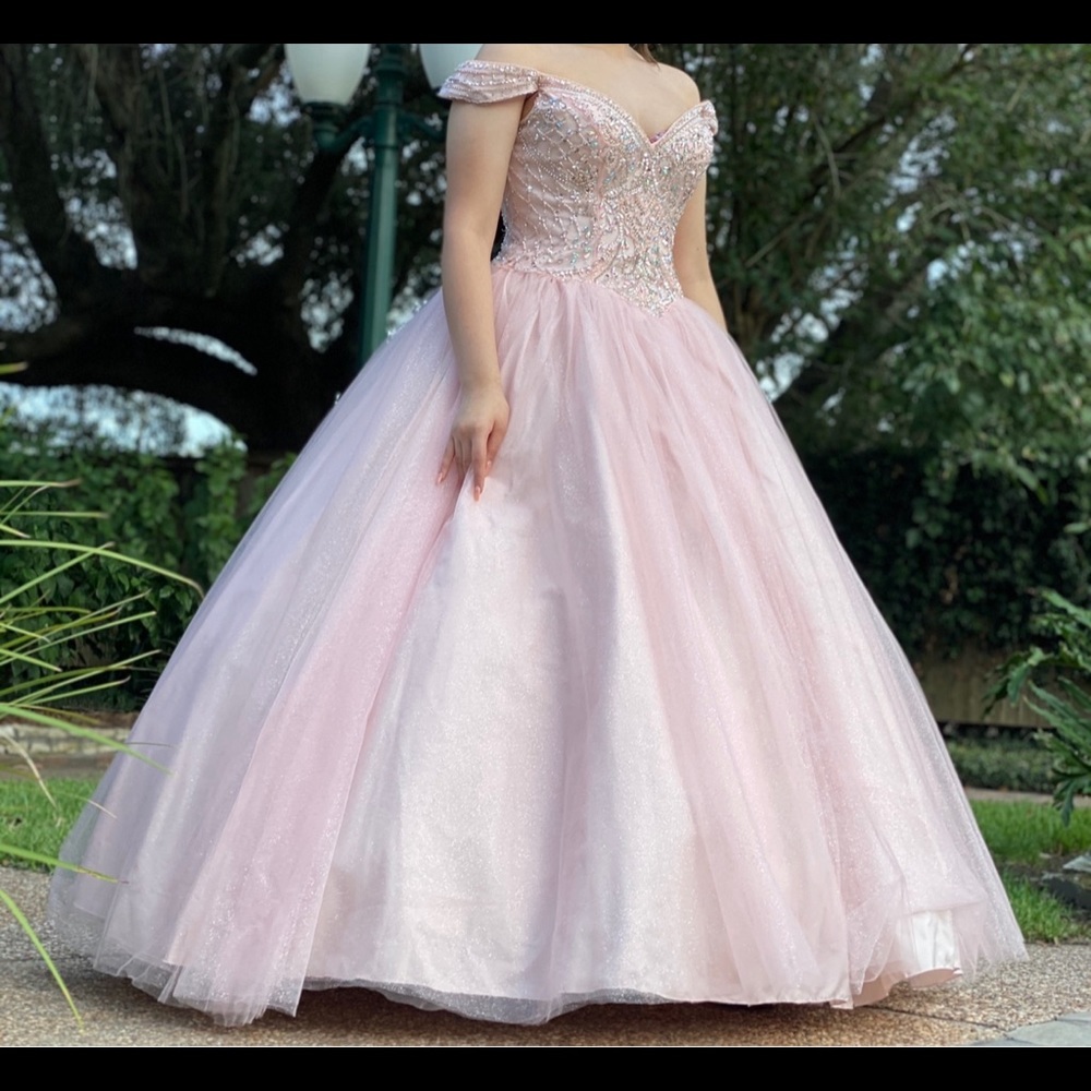 XV dress with accessories